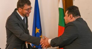 „Труден“ вот пред мнозинството в парламента за избор на независим конституционен съдия